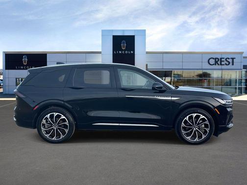 2024 Lincoln Nautilus Reserve