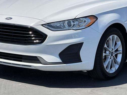 Oxford White 2020 Ford Fusion SE