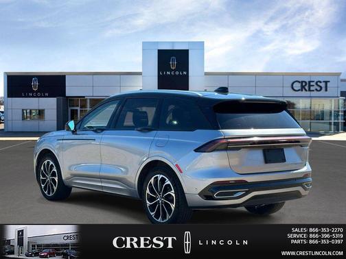 Silver Radiance Metallic Clearcoat 2024 Lincoln Nautilus Reserve