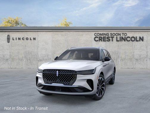Silver Radiance Metallic Clearcoat 2026 Lincoln Nautilus Reserve
