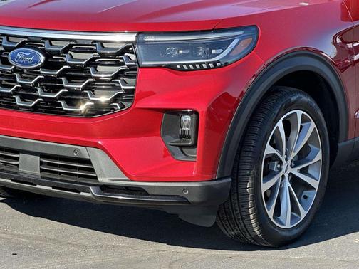 Rapid Red Metallic Tinted Clearcoat 2025 Ford Explorer Platinum