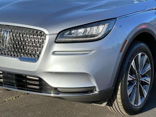 Elite Blue Metallic Clearcoat 2022 Lincoln Corsair Reserve