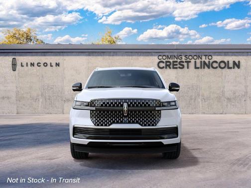 Pristine White Metallic Tri-Coat 2027 Lincoln Navigator Reserve