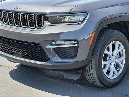 Baltic Gray Metallic Clearcoat 2022 Jeep Grand Cherokee Limited