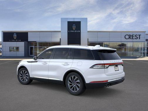 Pristine White Metallic Tri-Coat 2026 Lincoln Aviator Premiere