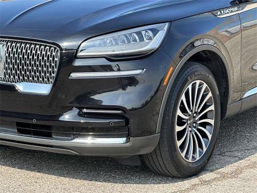 2022 Lincoln Aviator Standard AWD