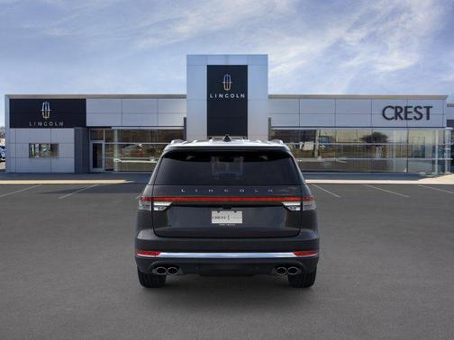 Infinite Black Metallic Clearcoat 2026 Lincoln Aviator Premiere