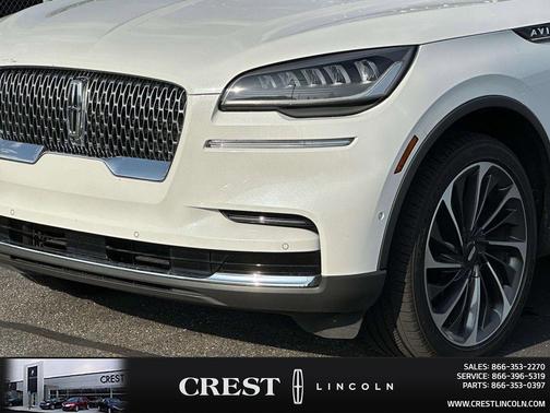 Pristine White Metallic Tri-Coat 2023 Lincoln Aviator Reserve AWD