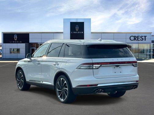 Pristine White Metallic Tri-Coat 2023 Lincoln Aviator Reserve AWD