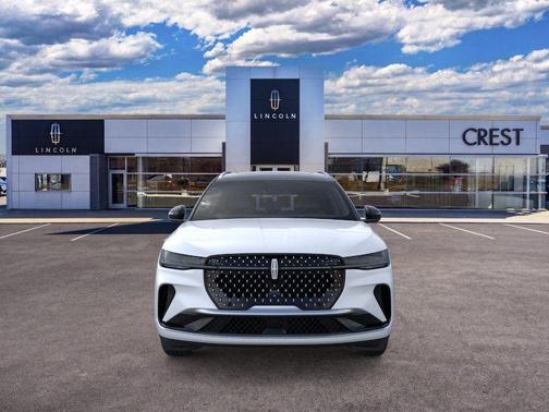 White Platinum Metallic Tri-Coat 2026 Lincoln Nautilus Reserve