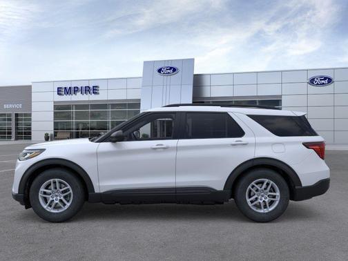 Space White Metallic 2026 Ford Explorer Active