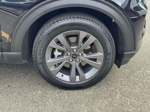 Agate Black Metallic 2023 Ford Explorer XLT