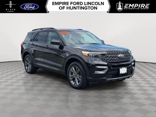 Agate Black Metallic 2023 Ford Explorer XLT