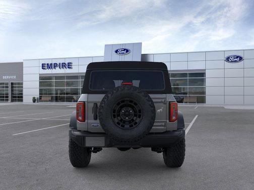Gray Metallic 2026 Ford Bronco Badlands