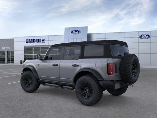 Gray Metallic 2026 Ford Bronco Badlands
