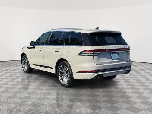 Ceramic Pearl Metallic 2022 Lincoln Aviator Grand Touring