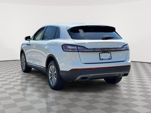 White Metallic 2022 Lincoln Nautilus Standard