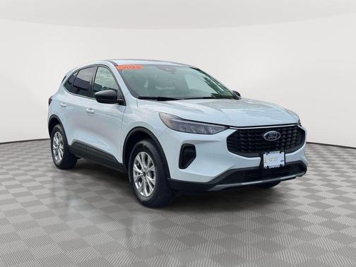 Oxford White 2025 Ford Escape Active