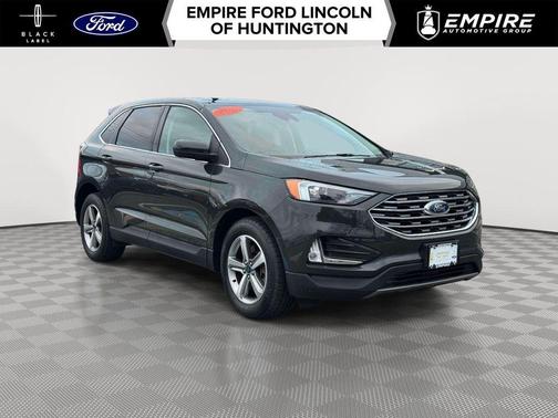 Green Metallic 2022 Ford Edge SEL
