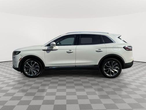 White Metallic 2022 Lincoln Nautilus Reserve