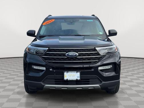 Black Metallic 2021 Ford Explorer XLT