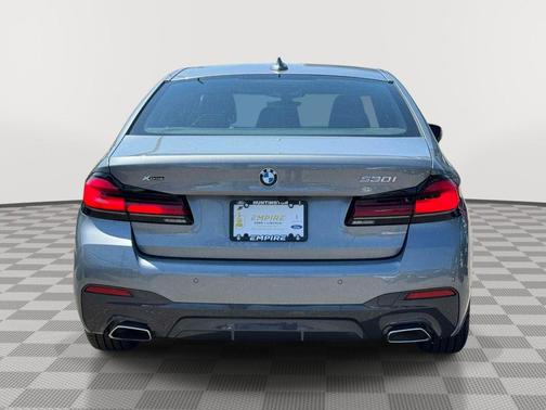 Skyscraper Gray Metallic 2023 BMW 530 i xDrive