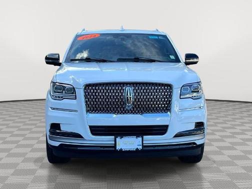 PRISTINE WHITE METALLIC 3C 2023 Lincoln Navigator L L RESERVE