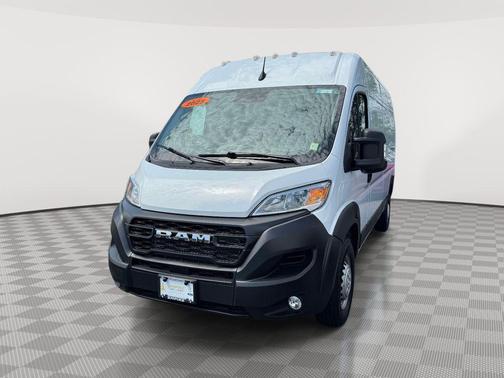 Bright White Clearcoat 2025 RAM ProMaster 2500 High Roof