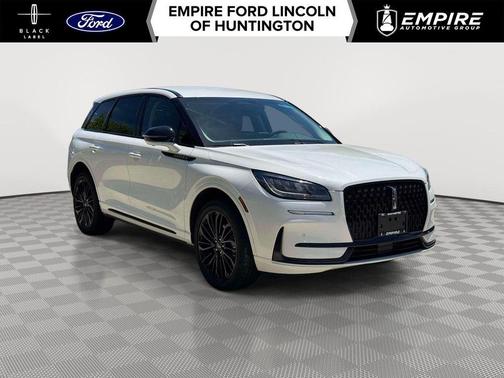 White Metallic 2023 Lincoln Corsair Standard