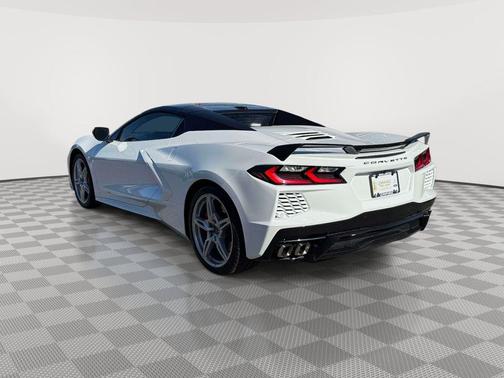 Arctic White 2021 Chevrolet Corvette Stingray w/3LT