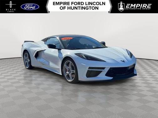 Arctic White 2021 Chevrolet Corvette Stingray w/3LT