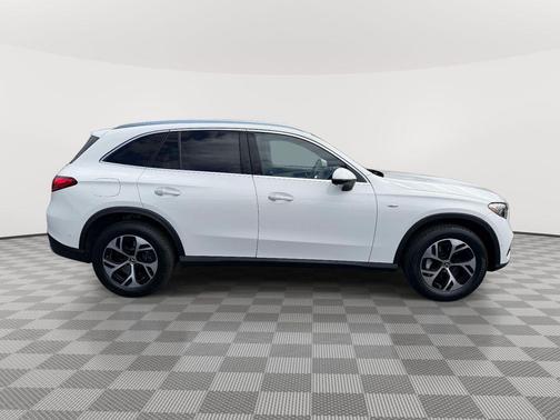 White 2025 Mercedes-Benz GLC 350e Base 4MATIC