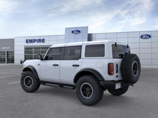 Oxford White 2026 Ford Bronco Badlands