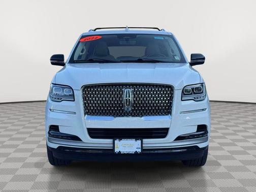 Pristine White 2022 Lincoln Navigator L Reserve