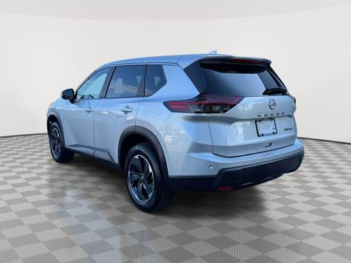 Brilliant Silver Metallic 2024 Nissan Rogue SV