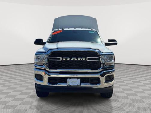 Bright White Clearcoat 2022 RAM 2500 Tradesman