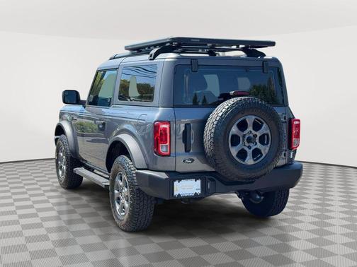 Carbonized Gray Metallic 2022 Ford Bronco Base