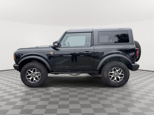 Shadow Black 2024 Ford Bronco Badlands