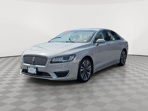 Pearl Metallic 2019 Lincoln MKZ Reserve II
