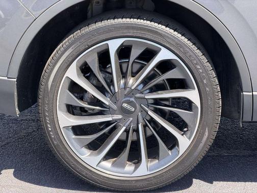 Gray Metallic 2023 Lincoln Aviator Reserve AWD