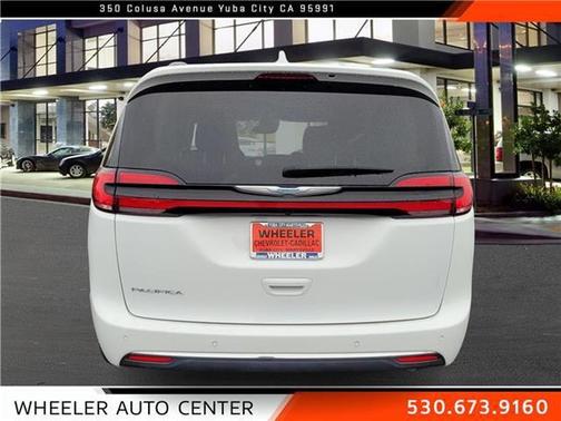 2022 Chrysler Pacifica Touring L