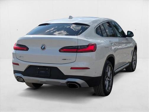 2024 BMW X4 xDrive30i