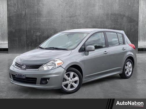 2011 Nissan Versa 1.8 SL