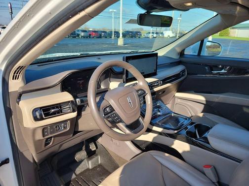 Pristine White 2021 Lincoln Nautilus Standard
