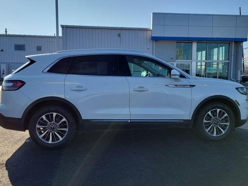 Pristine White 2021 Lincoln Nautilus Standard