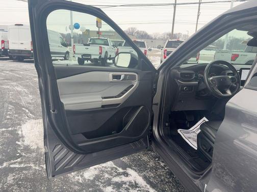 Carbonized Gray Metallic 2023 Ford Explorer XLT