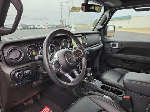 Sting Gray Clearcoat 2022 Jeep Wrangler Unlimited 4xe Sahara