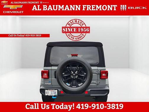 Sting Gray Clearcoat 2022 Jeep Wrangler Unlimited 4xe Sahara