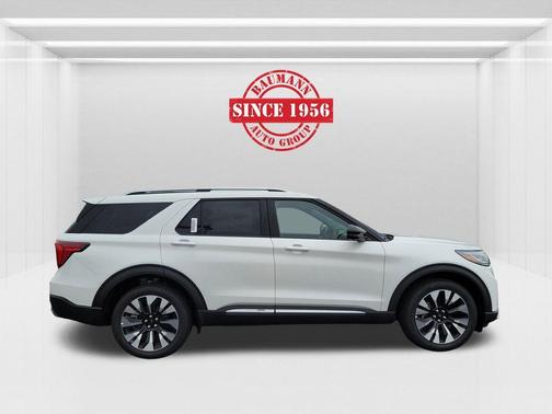 Star White 2026 Ford Explorer Platinum