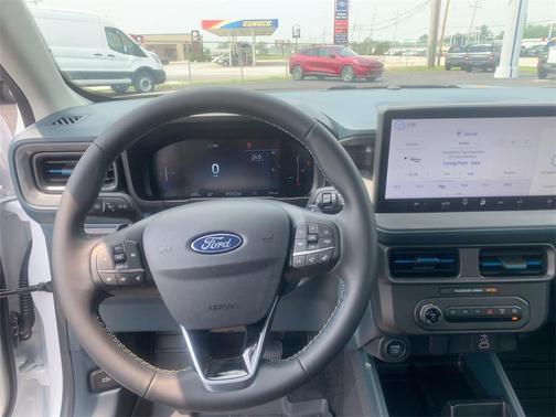 2025 Ford Maverick Lobo
